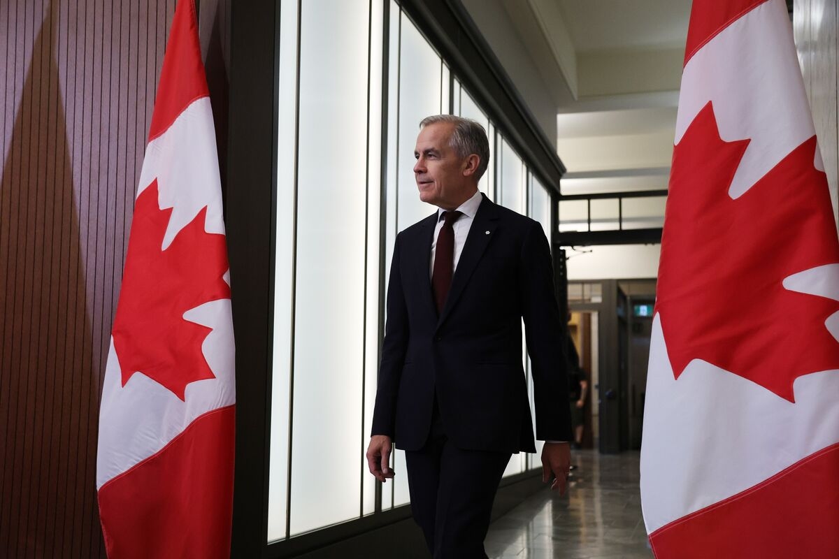 Carney Meets With Automakers as Canada's Factories Show Tariff Strain