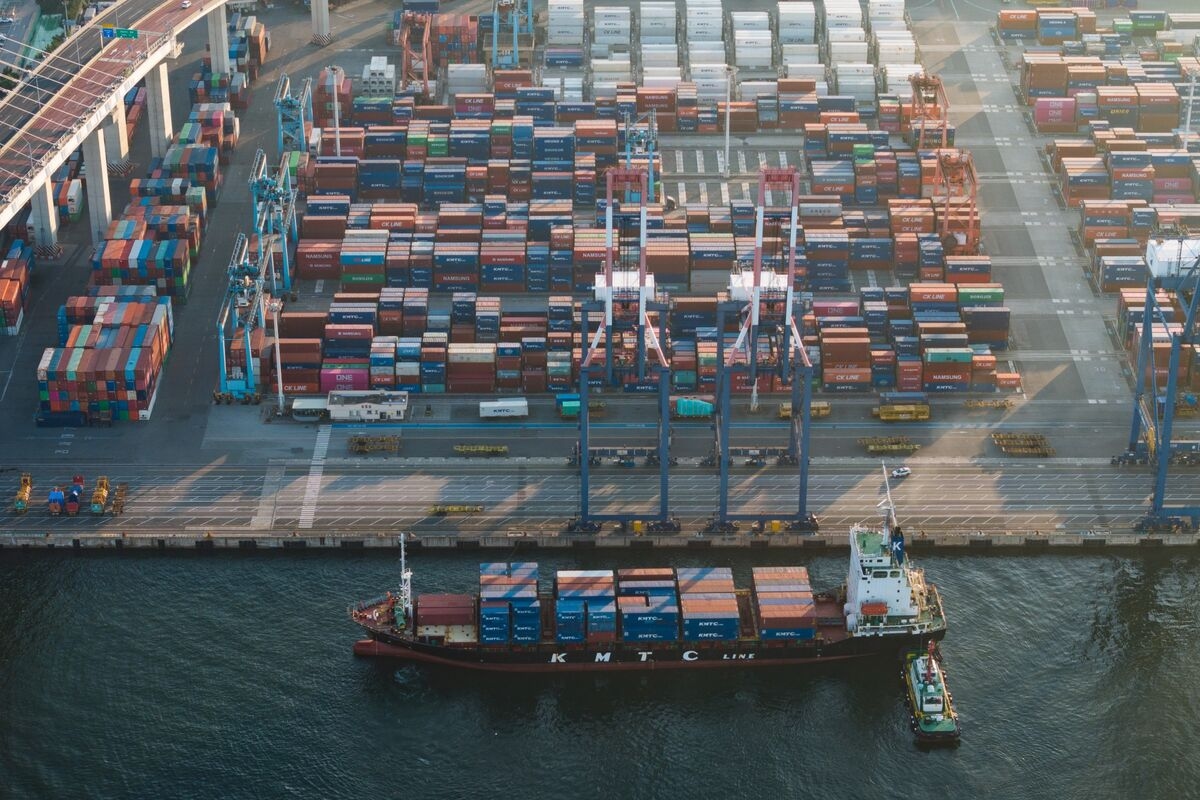Trump Says US to Impose 15% Tariff on South Korean Goods in Deal