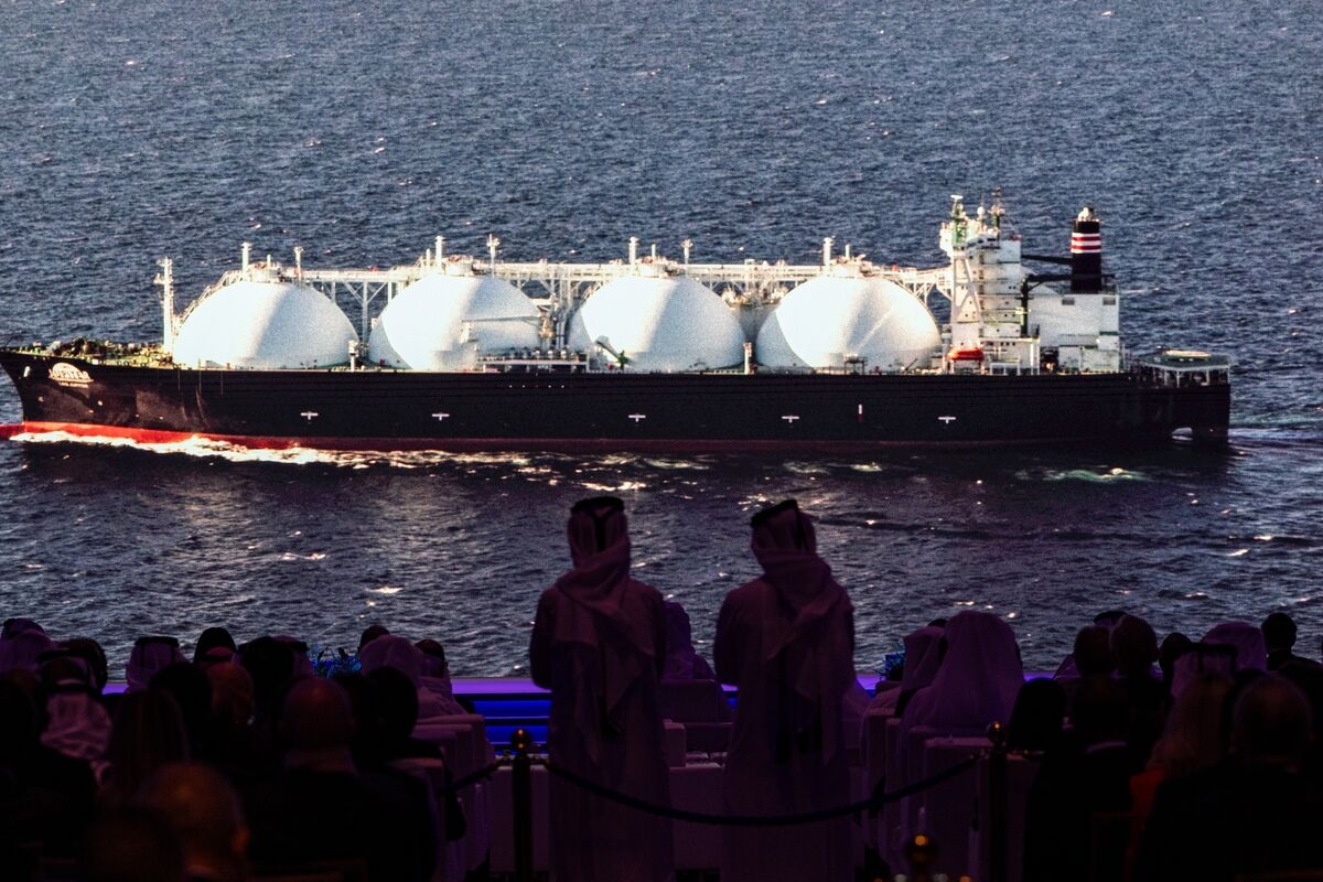 Qatar's First LNG Expansion Project Cargoes to Start by Mid-2026