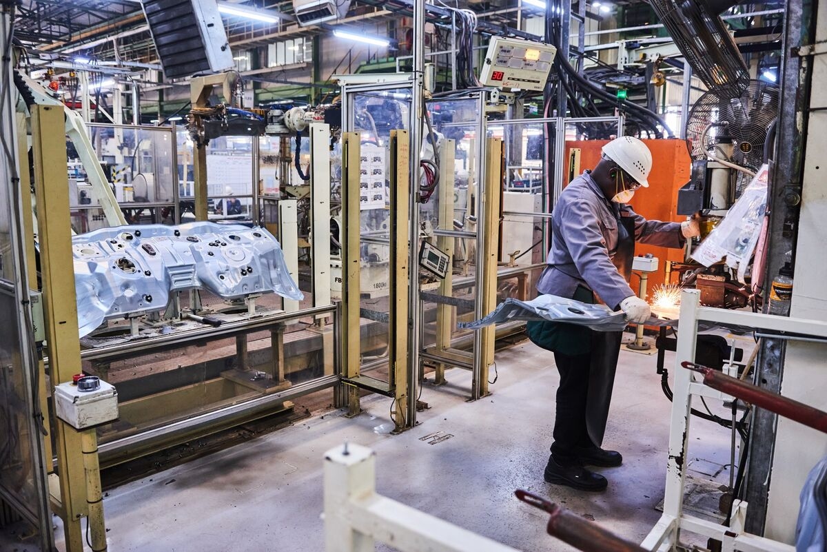 South African Manufacturers Change Tack as US Tariff War Rages