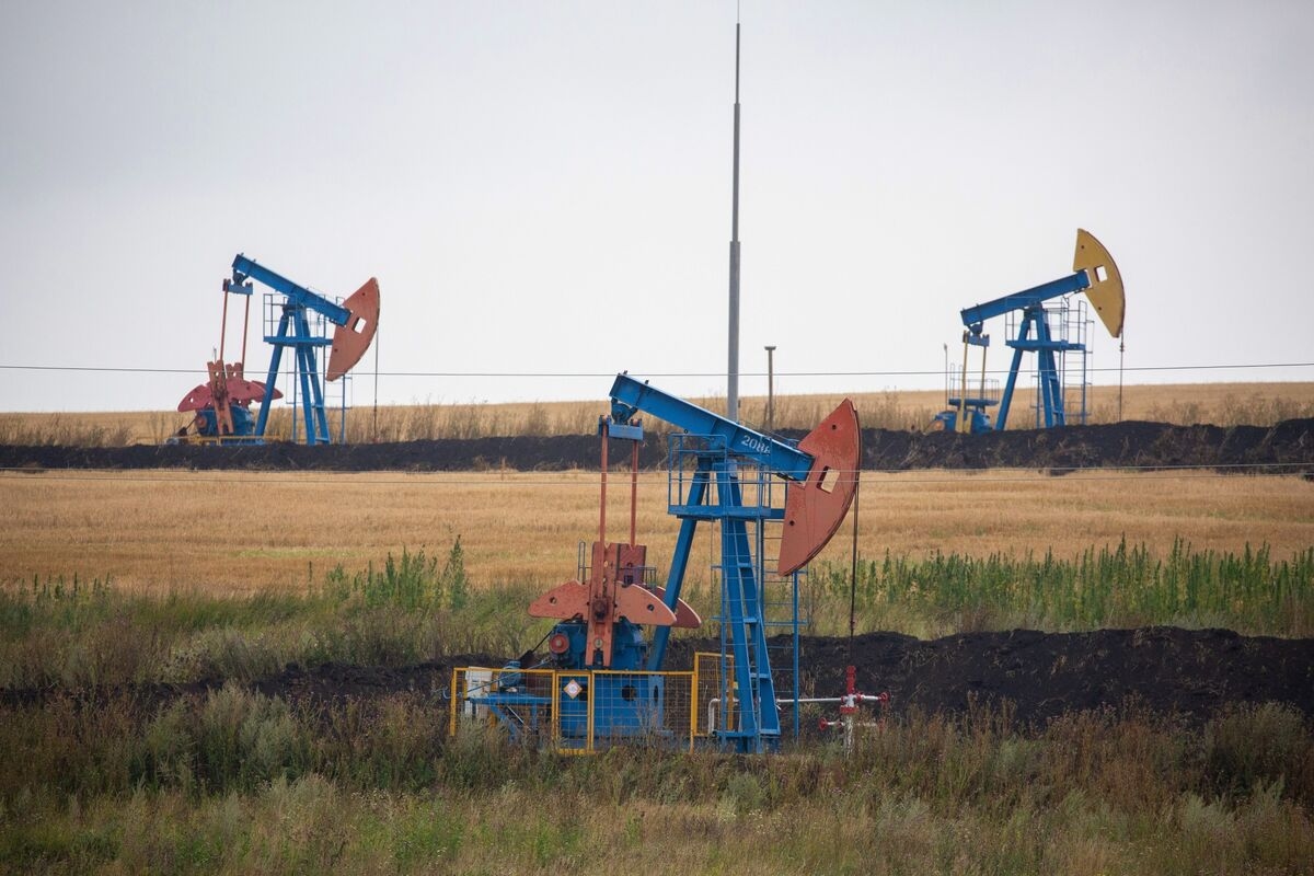 EU Seeks to Cut Energy Ties With Moscow Through Ban on Gas Deals