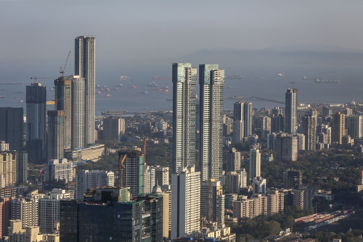 India Earnings Set to Outperform China on Domestic Growth and Tariff Edge