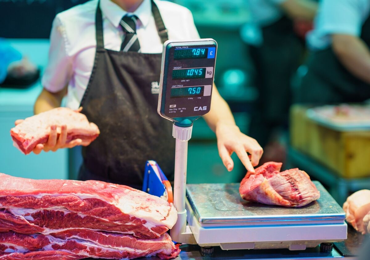 Tea and Meat Lift UK Food Inflation to Highest in 17 Months