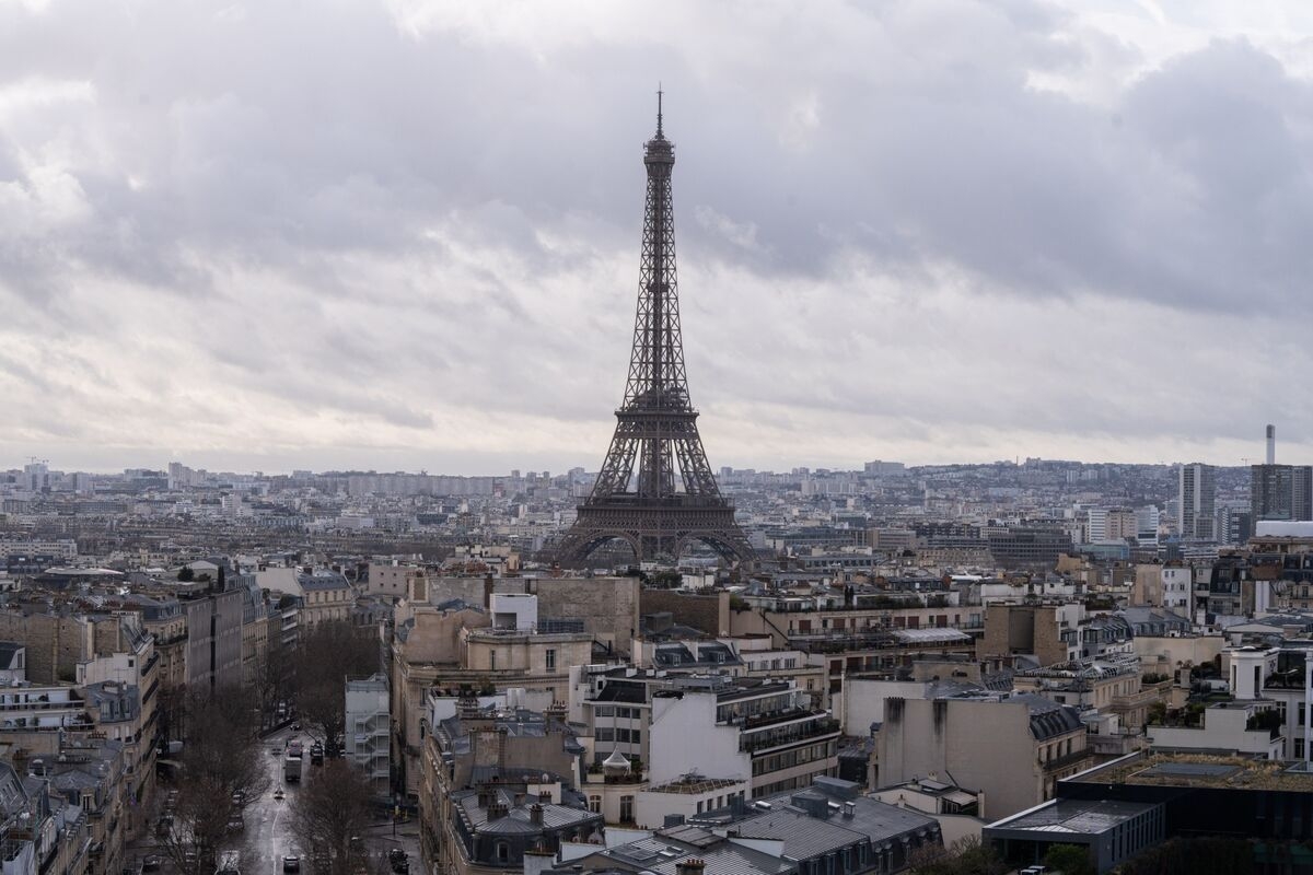 Pornhub Suspends Site in France to Protest Age Verification Law