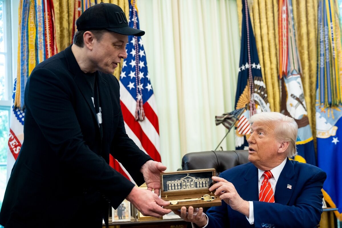 Trump-Musk Meltdown Spurs Flash of Long-Gone Twitter on X
