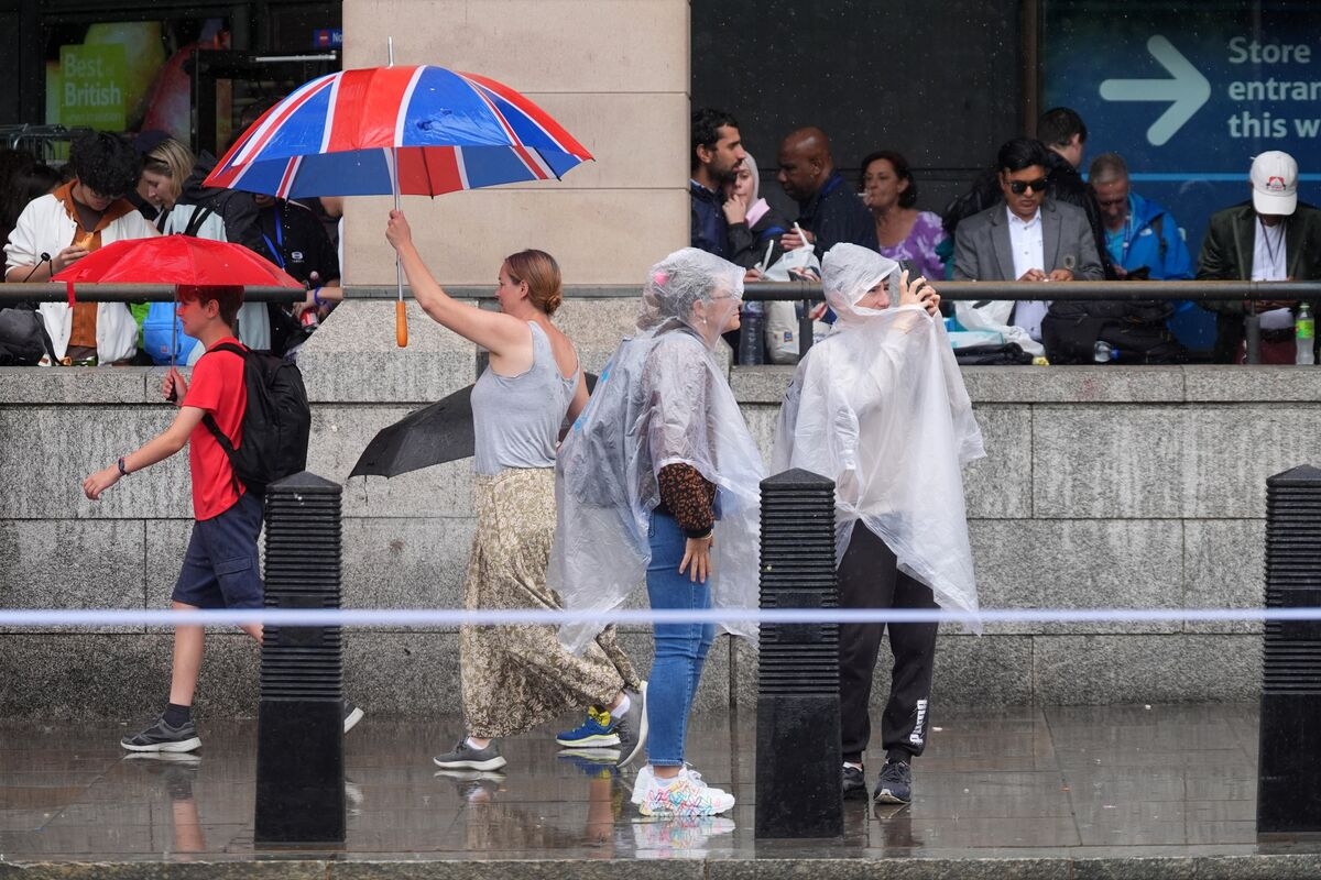 UK Braced for Thunderstorms With Risk of Flood Damage