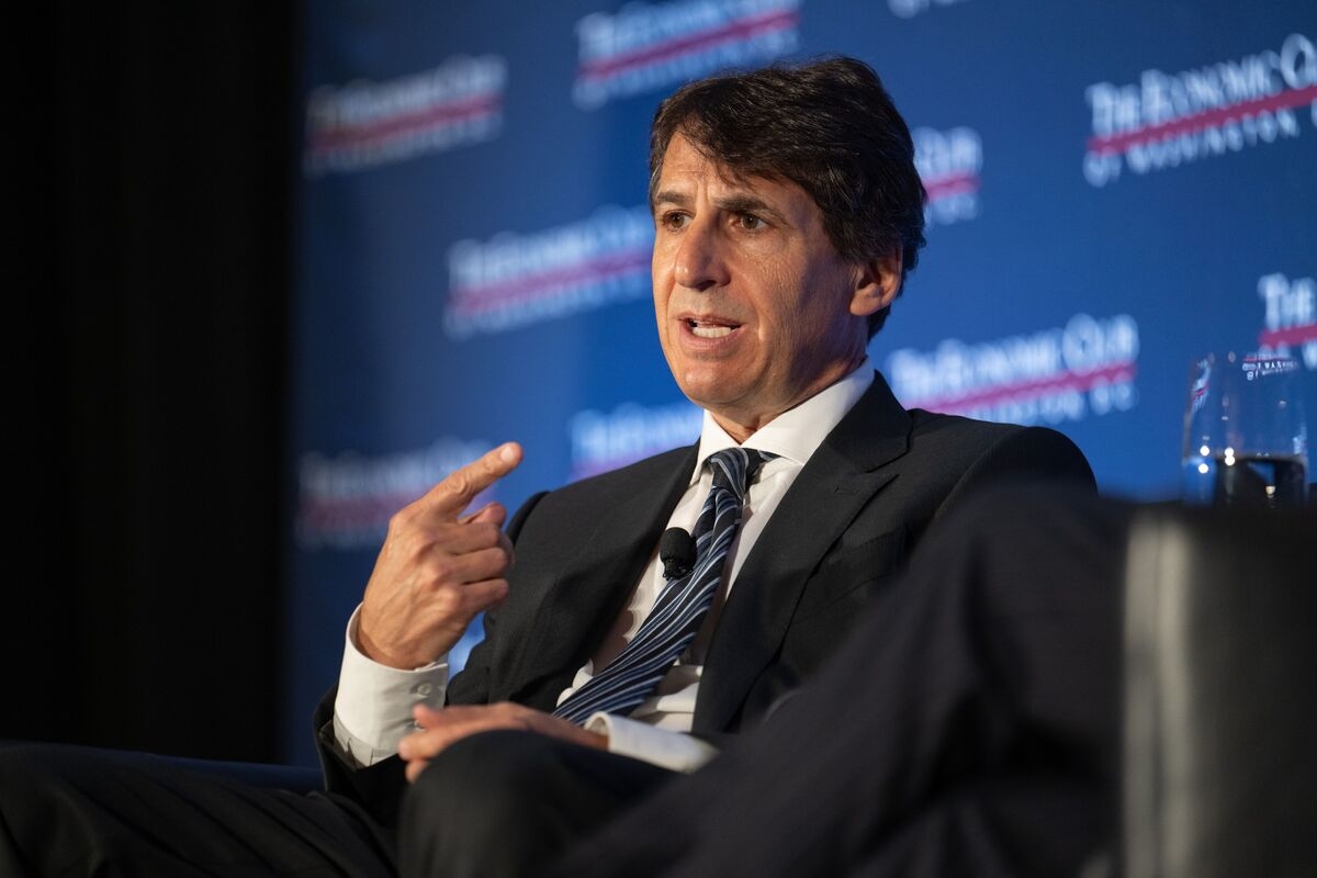 Marc Rowan Calls Out Competitors That Won't Trade Private Assets