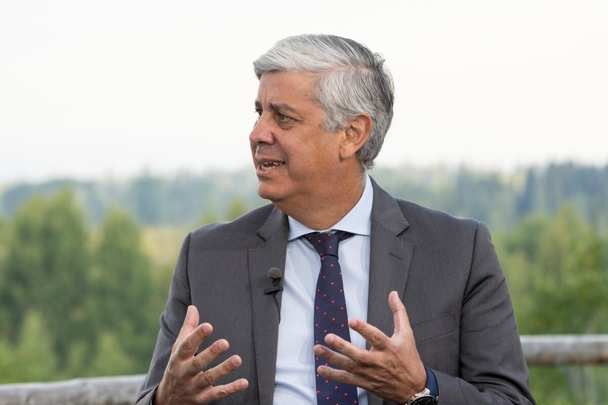 Bank of Portugal's Centeno Says He'd Like to Serve a New Term