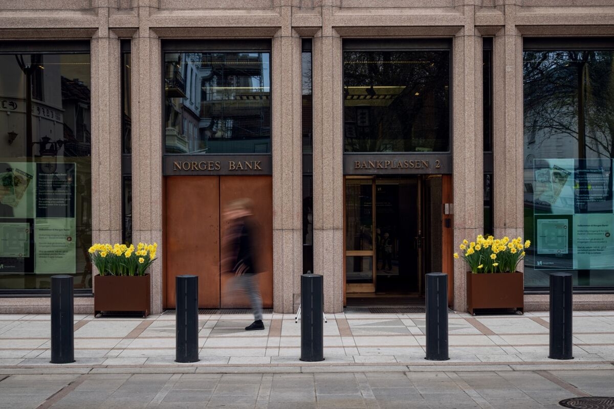 World's Biggest Wealth Fund Defying ESG Backlash, Jefferies Says