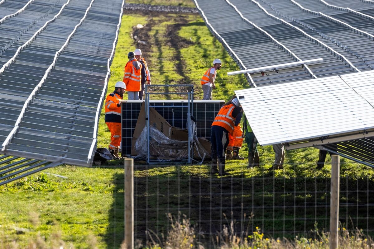 UK to Invest £275 Million to Train Skilled British Workers