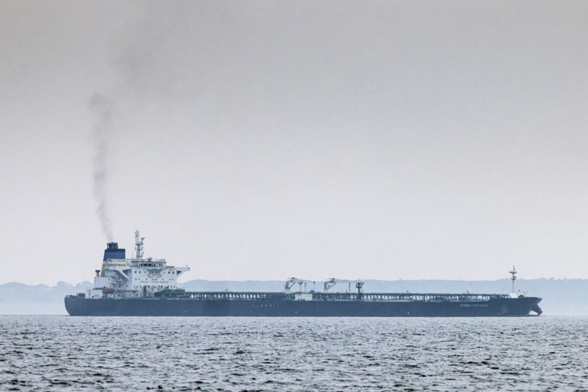 Russian Oil Delivery Takes Seven Times Longer After Sanctions