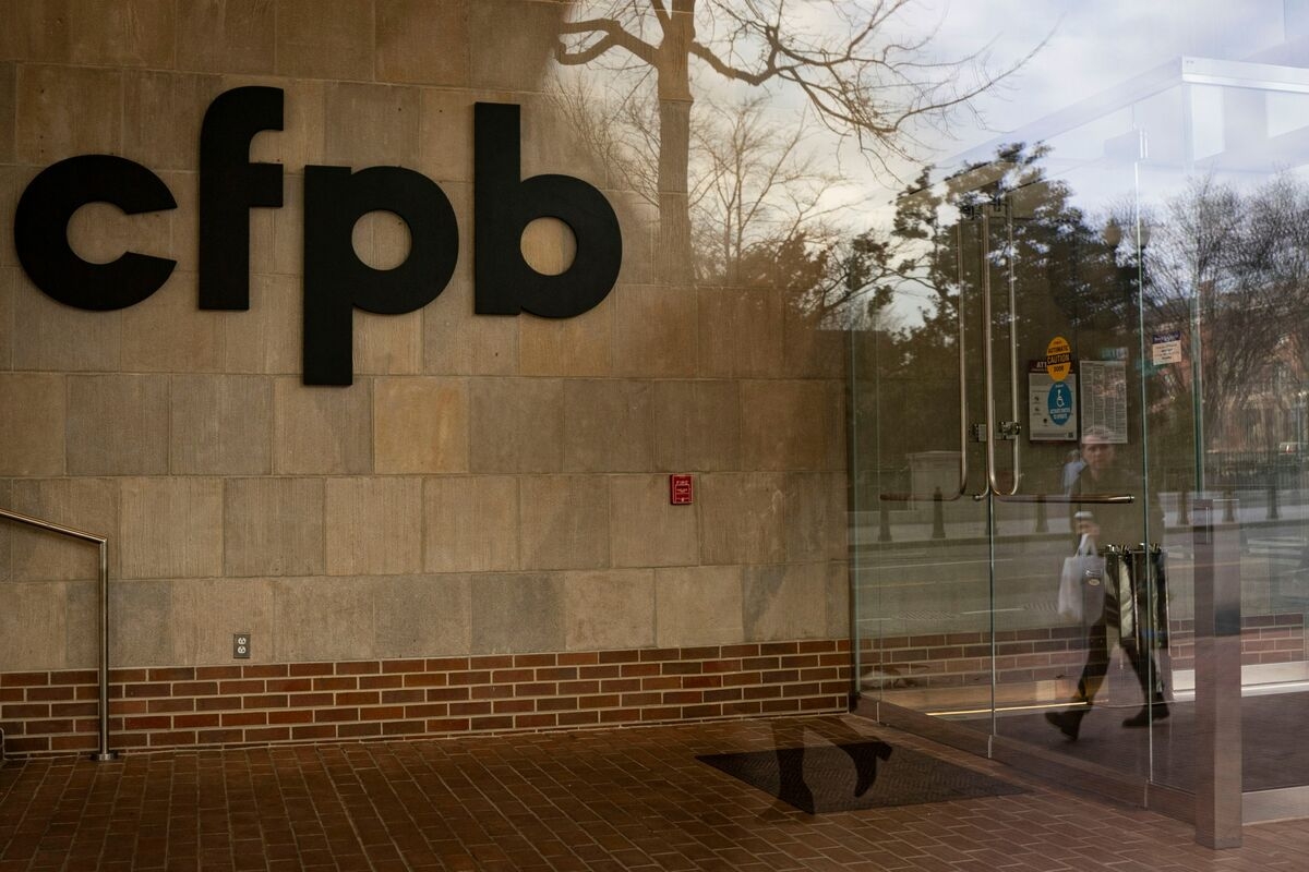 Senate GOP Plans to Boost CFPB Scrutiny, Cut Fed Employee Pay