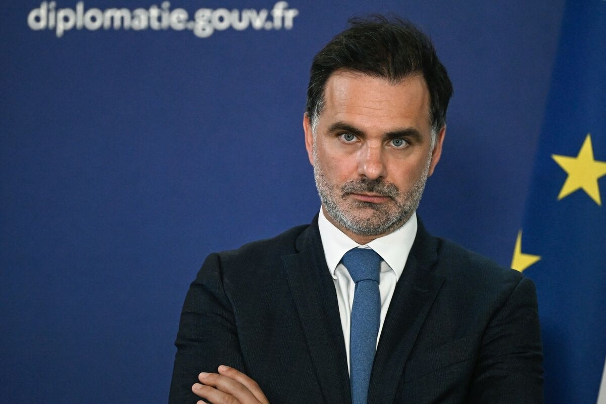 French Trade Figures Send ‘Warning Signal' to EU, Minister Says
