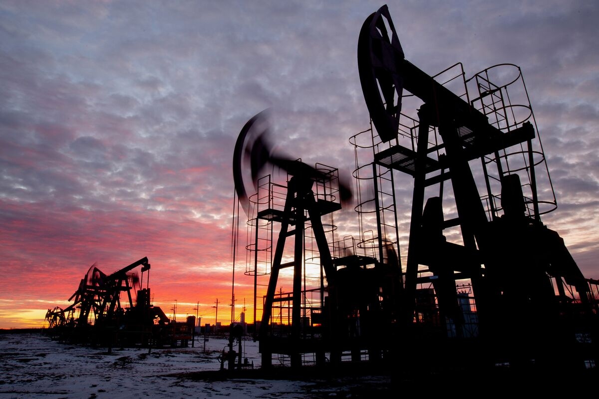 EU Imposes New Raft of Sanctions on Russia and Its Oil Trade
