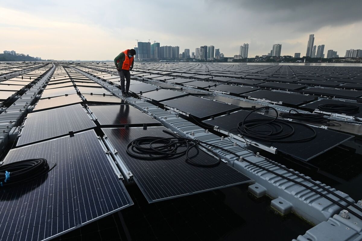 Singapore Says Deeper Emissions Cuts Will Need New Technology
