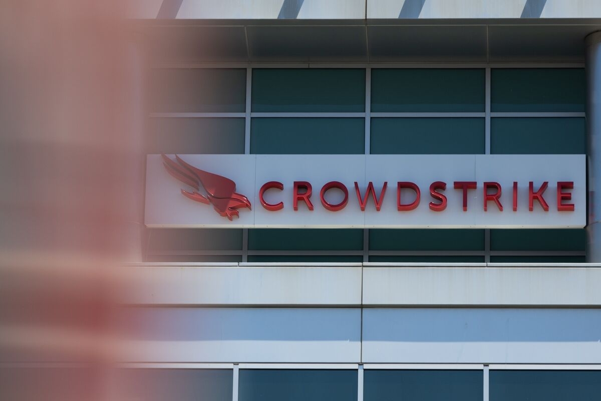 CrowdStrike Says DOJ, SEC Sent Inquiries on Firm's Accounting