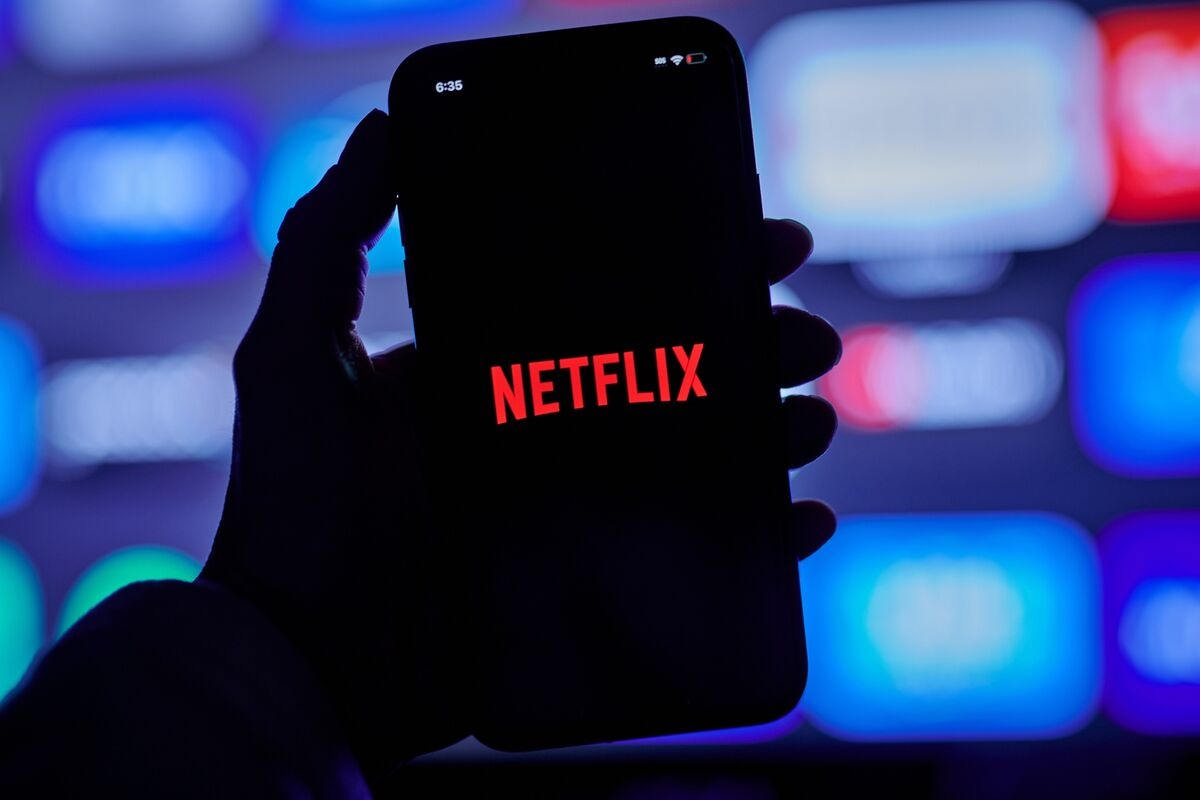 Netflix Adds Live TV Broadcasts, Sports From France's TF1