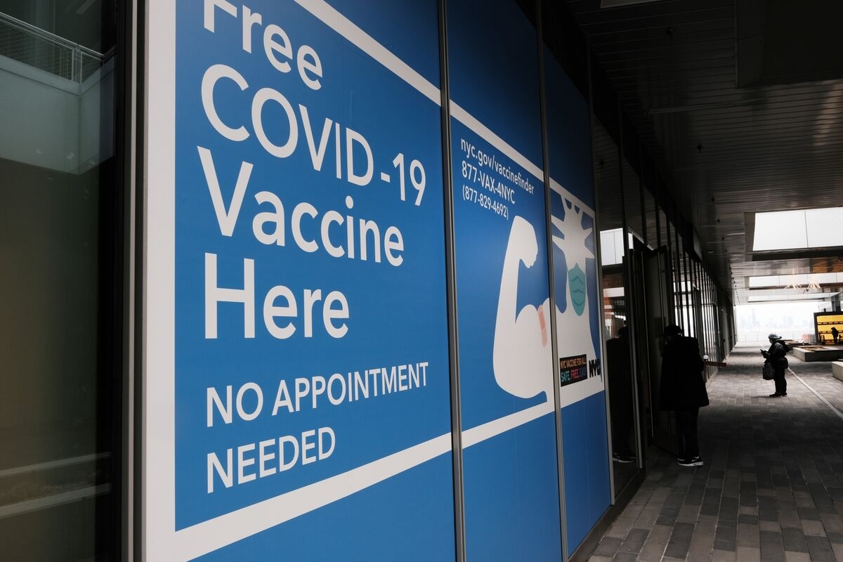 The FDA's New Covid Vaccine Policy Is Clear as Mud