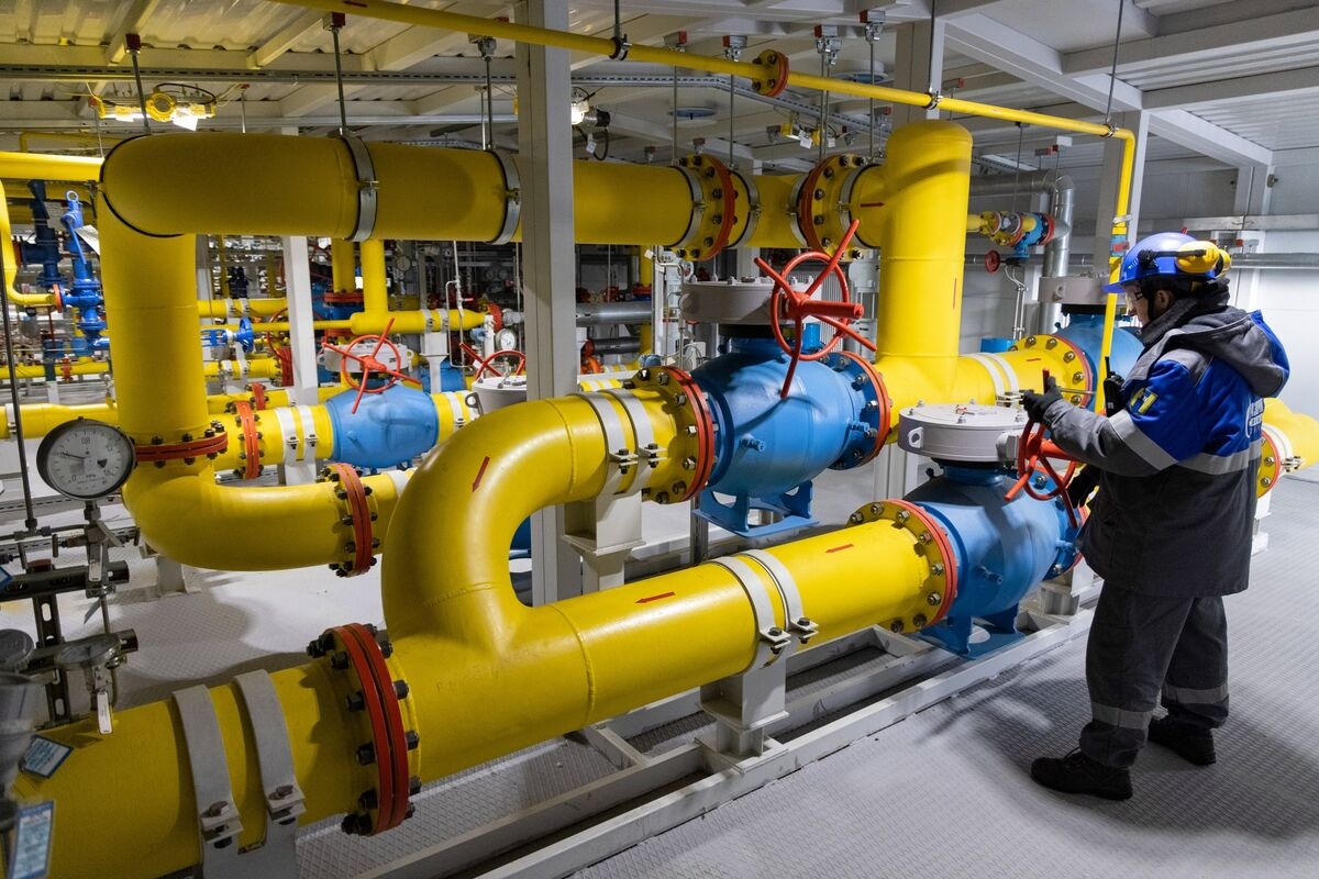 EU Proposal to Ban Russian Gas Set for Heated Negotiations