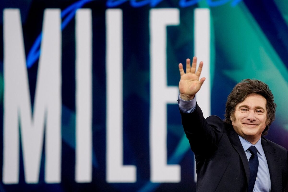 Milei Approval Rating Holds as Argentines Worry More About Jobs