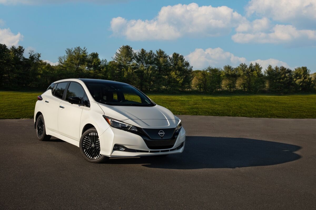 The World's First Mass Market Electric Car Is Getting a Facelift