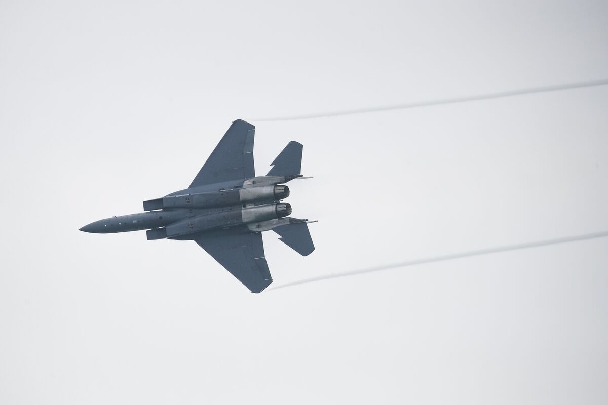 Singapore, US Drop Plans for F-15 Fighter Jet Detachment in Guam