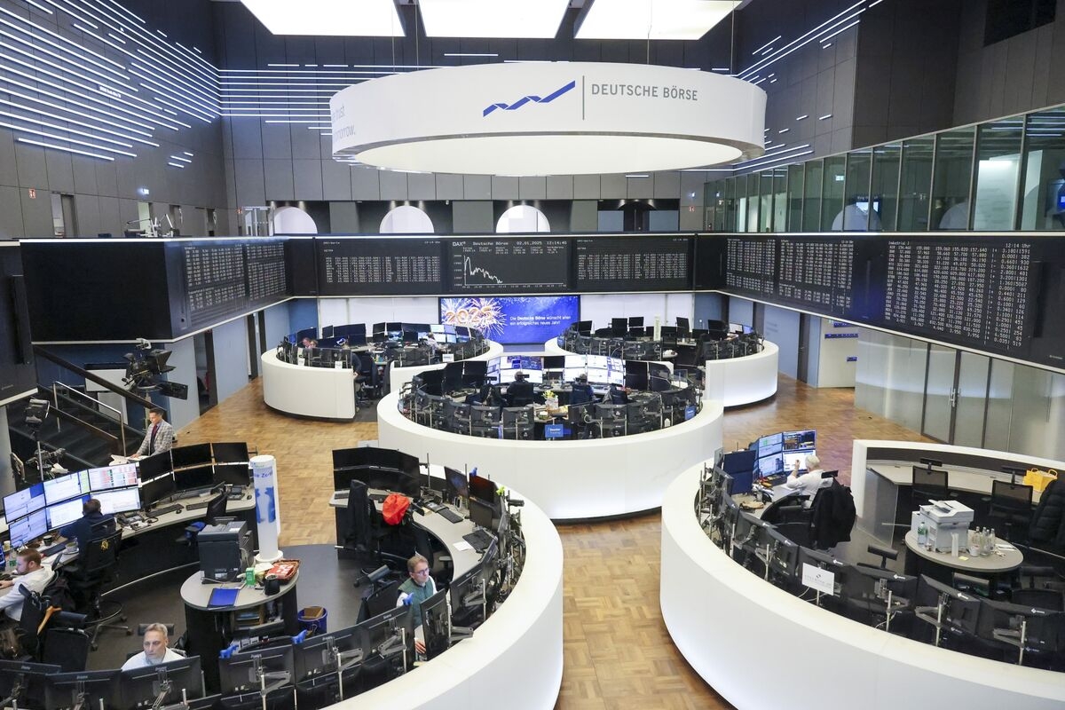 Europe's IPO Drought Has Stock Exchanges Battling for Listings
