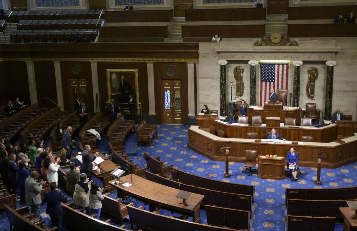 Democrat Jeffries Delays House Vote on Trump Tax Bill With Marathon Speech
