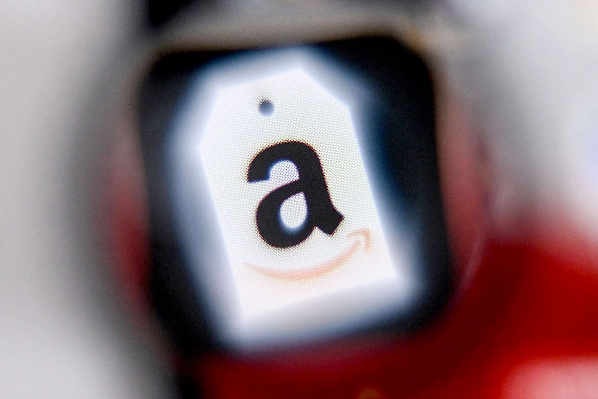 Amazon and Walmart Weigh Issuing Their Own Stablecoins, WSJ Says