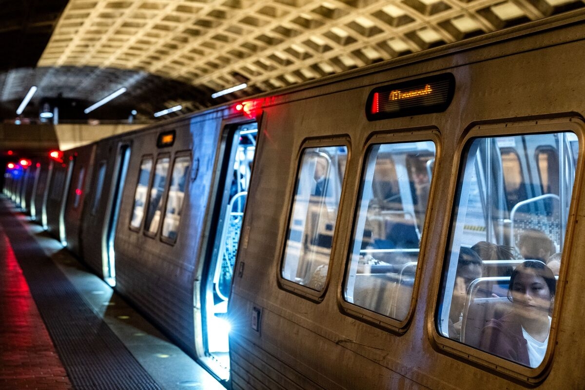 US Mass Transit Faces a $6 Billion Deficit