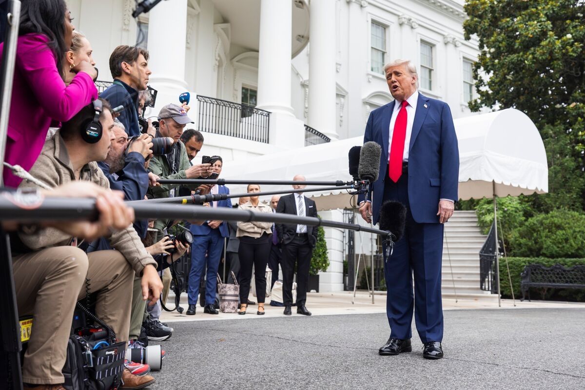 Trump to Meet Security Team After Demanding Iran's ‘Surrender'