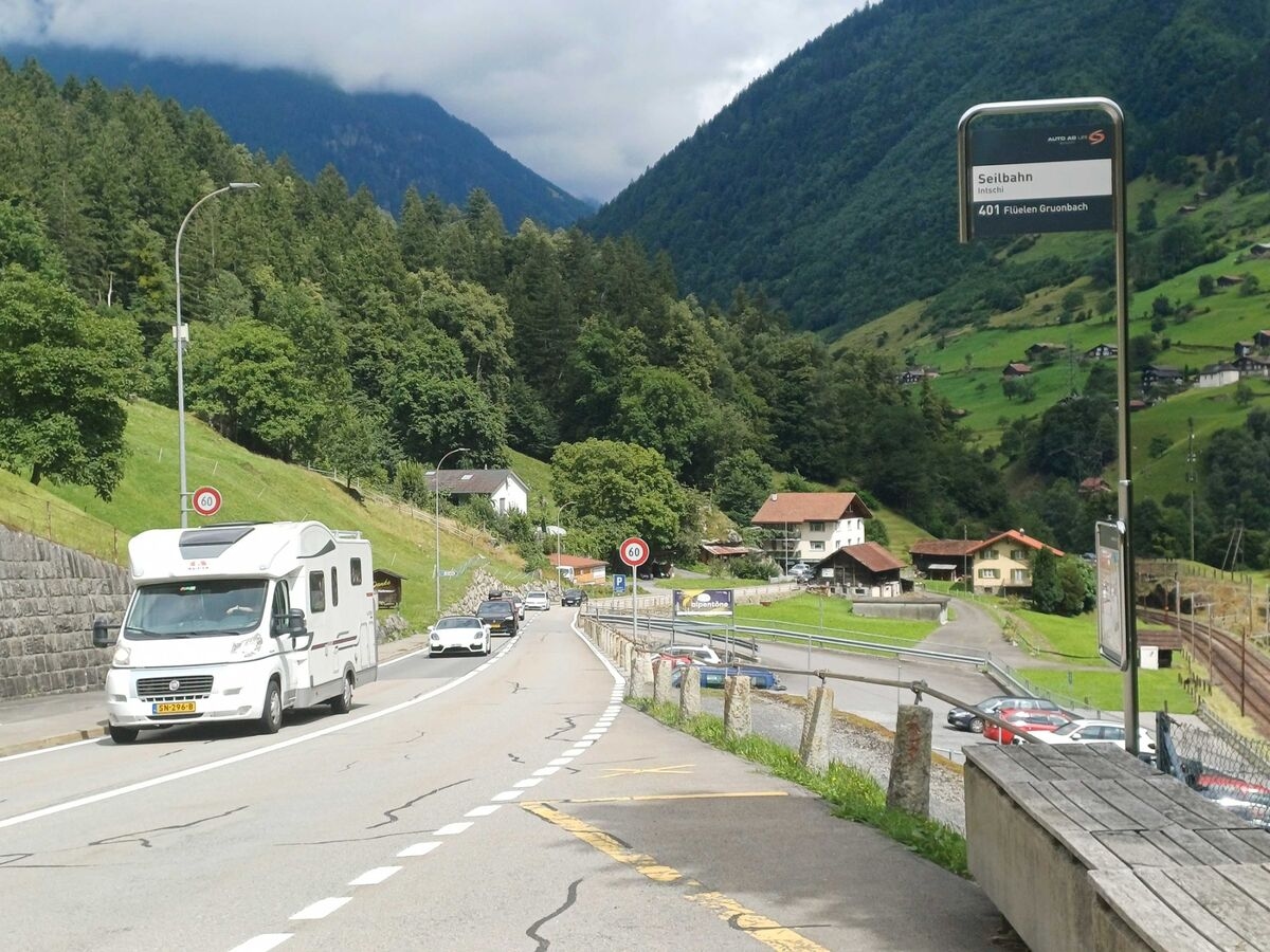 Sunseeking Germans Face Swiss Backlash Over Alpine Holiday Congestion