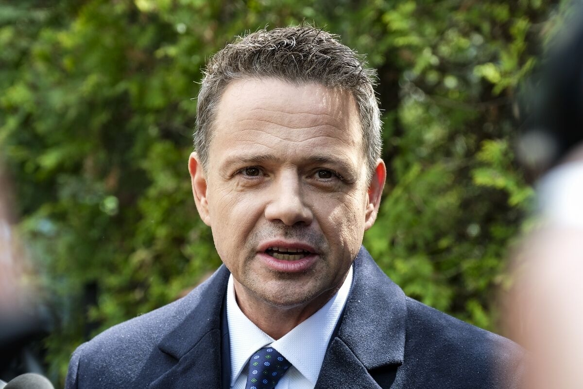 Polish Ruling-Party Candidate Pushes Back Against Far Right