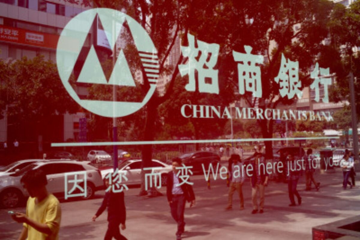China Banks Increase Consumer Loan Rates to Protect Margins
