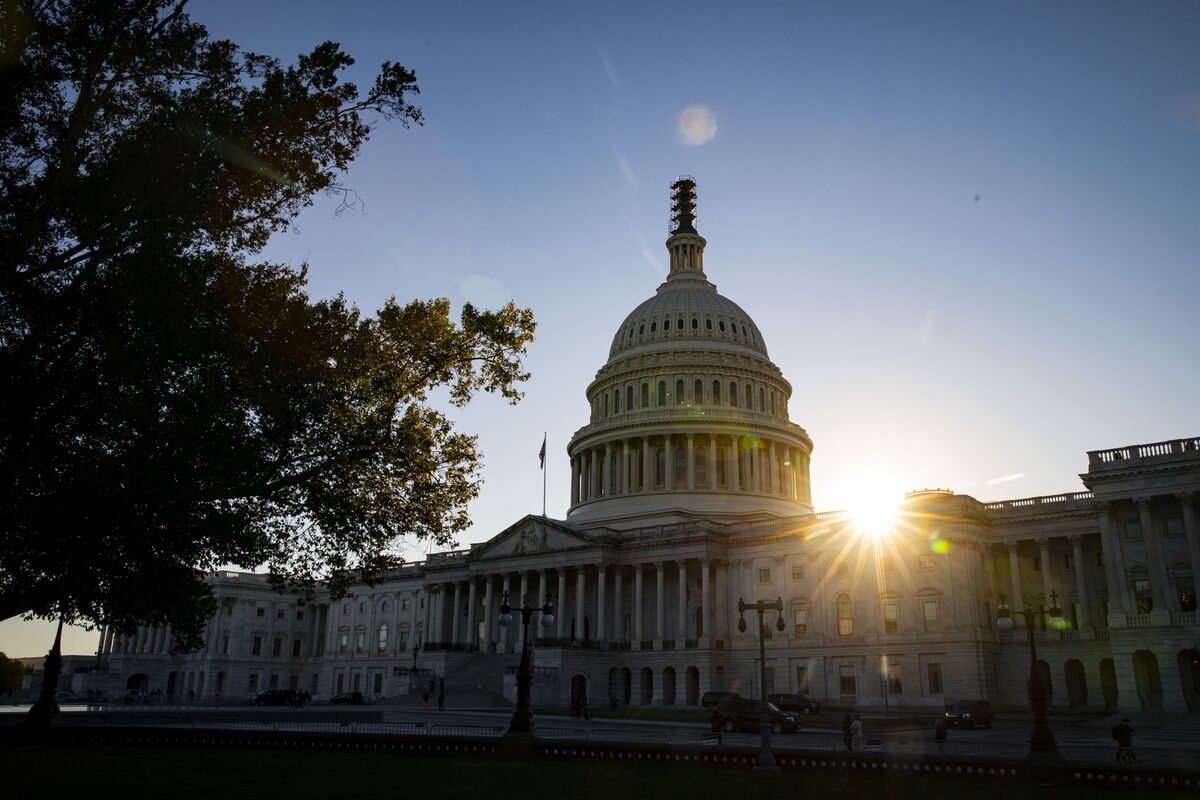 Senate Clears Way for GOP Spending Bill as Shutdown Threat Ebbs