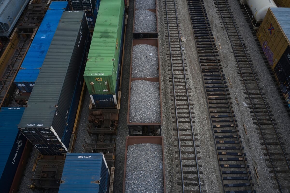 Wells Fargo Agrees to Sell Railcar Assets to Brookfield, GATX