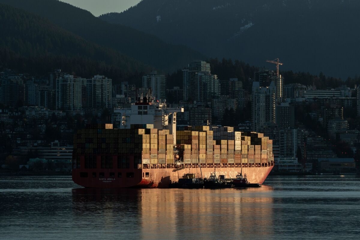 As Tariff Chaos Reigns, What Is Trump Actually Trying to Do?