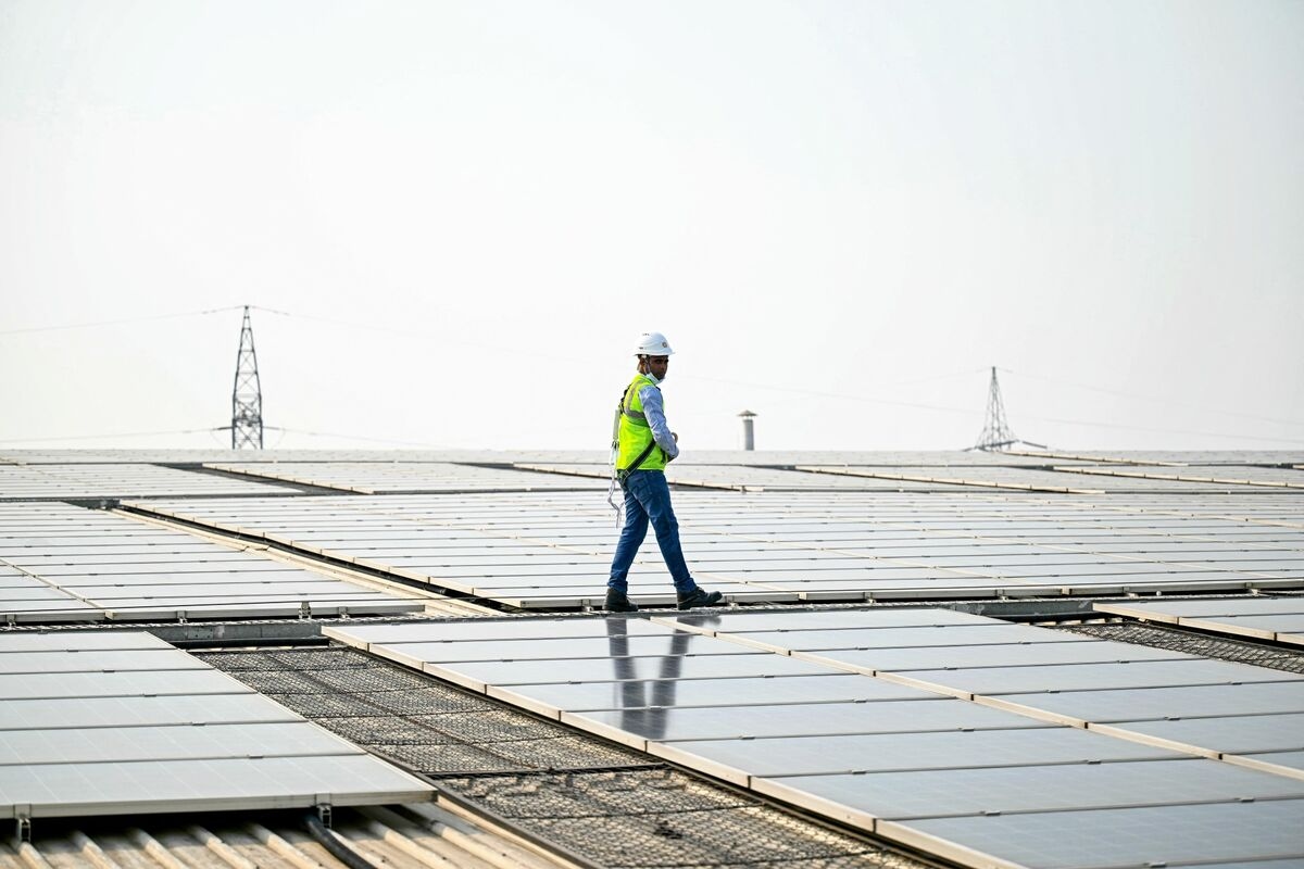 America Is Slipping Behind India's Clean Power Boom