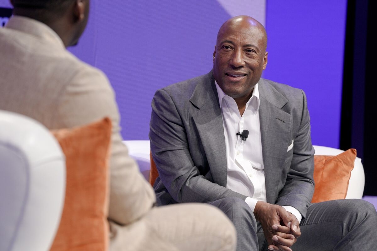 Byron Allen Hires Moelis to Shop $1 Billion in Local TV Stations