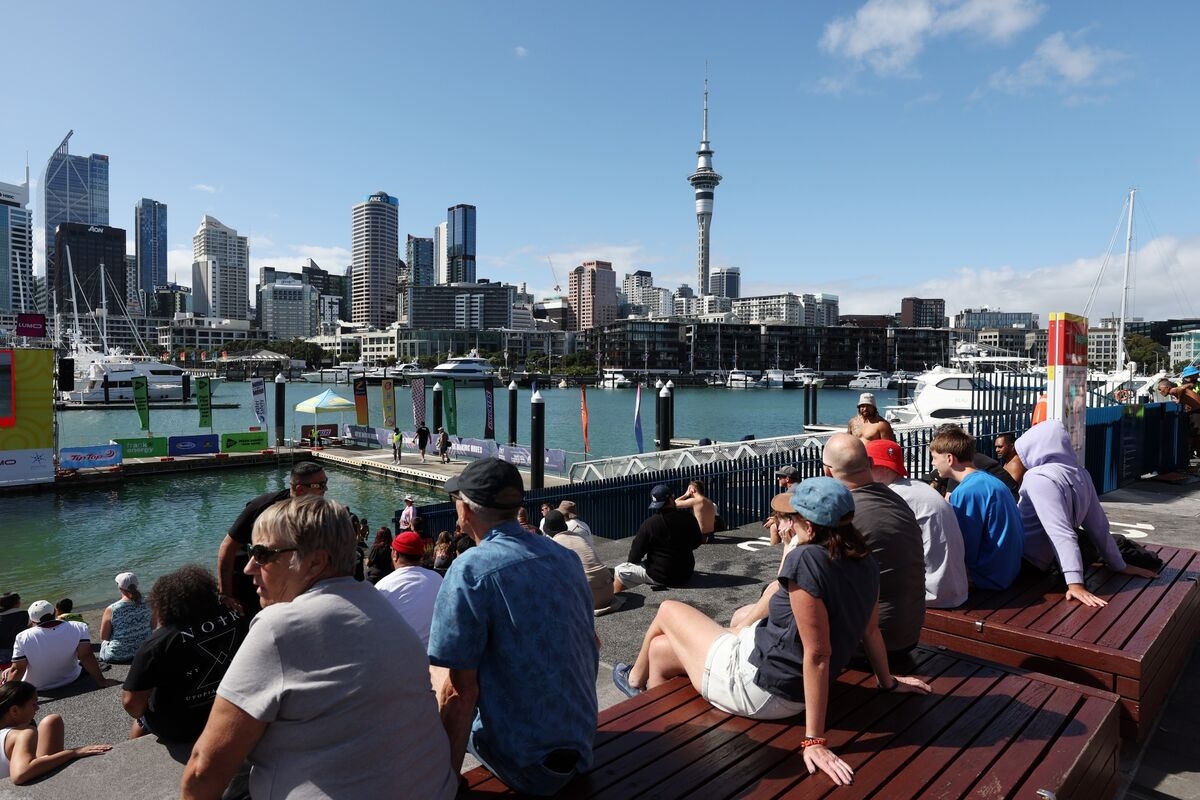 New Zealand Sees Most Citizens Leave Since 2012 as Economy Cools