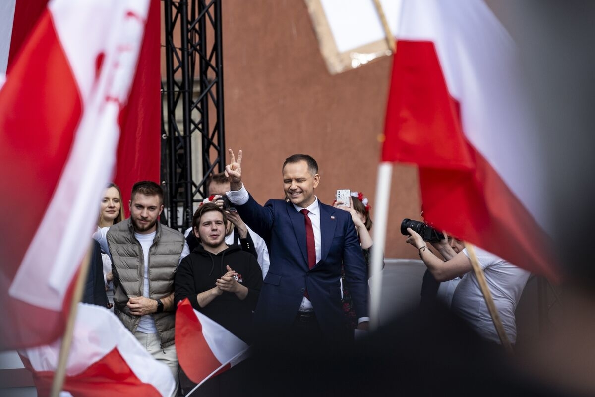 Nationalist Candidate Backs Crypto in Tight Polish Presidential Race