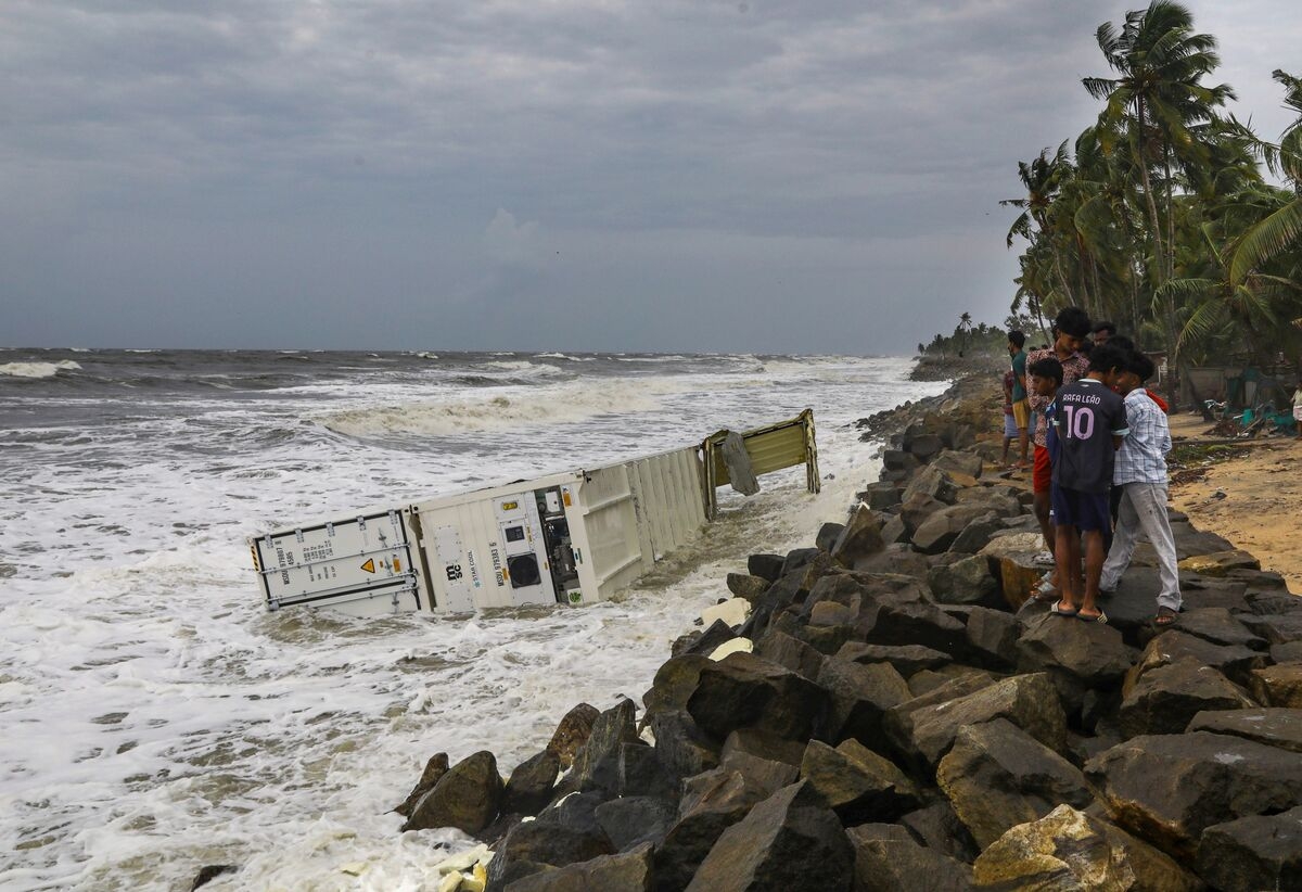 Oil Spill Spotted After A Ship Sinks Off India's Southern Coast