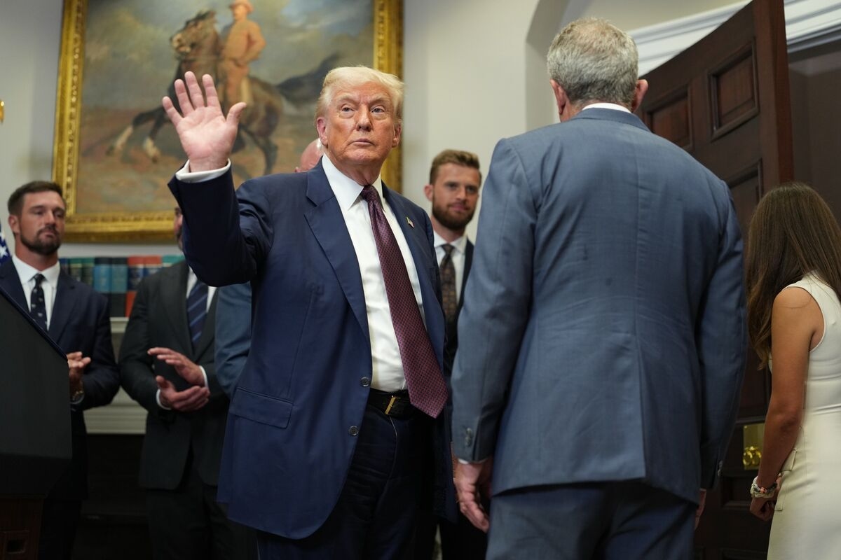 Trump Grapples With Shifting Nature of Two Overseas Conflicts