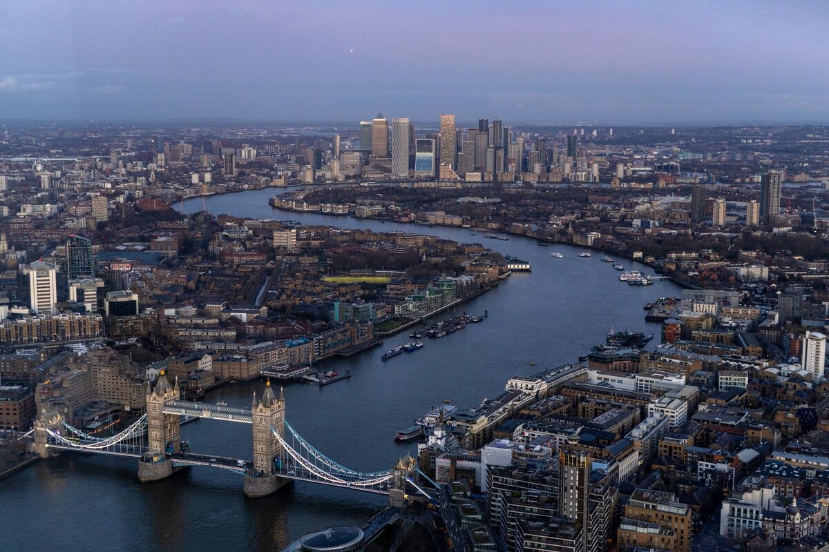 UK in ‘Open Dialogue' on Rich Foreigner Taxes, Minister Says