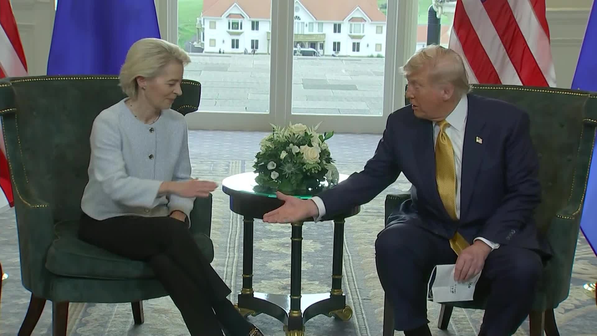 US and EU Leaders Shake Hands Following Trade Deal