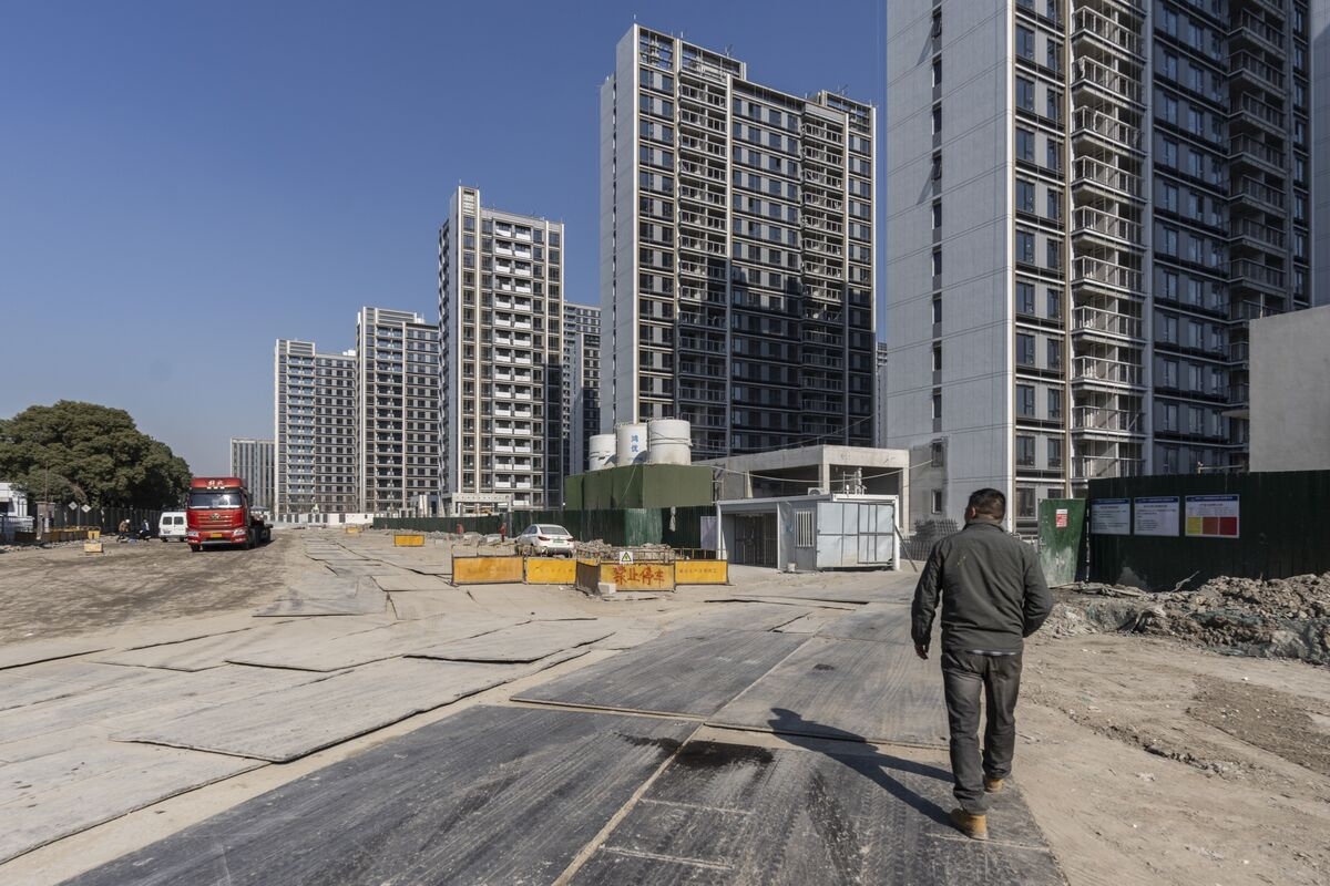 China New-Home Prices Drop as Stimulus Fails to Halt Slide