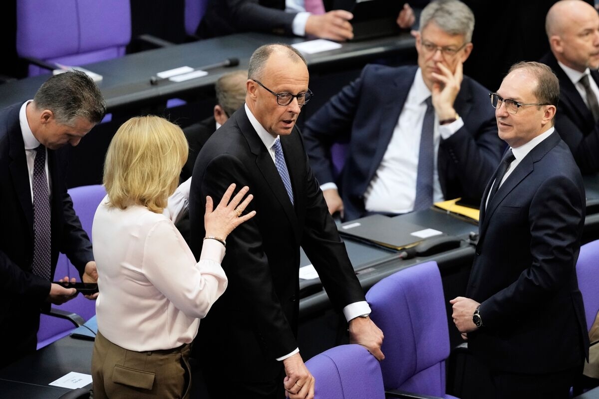 Germany in Limbo as Merz Falls at First Hurdle
