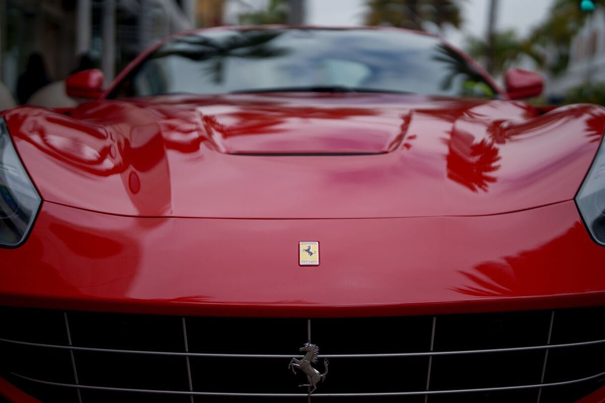 Ferrari Sees First Electric Car's Low Tax Lifting China Business