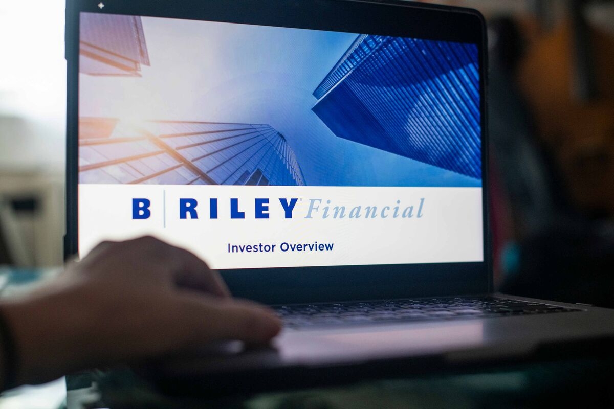 B. Riley Overshoots Another Deadline for Filing Results with SEC