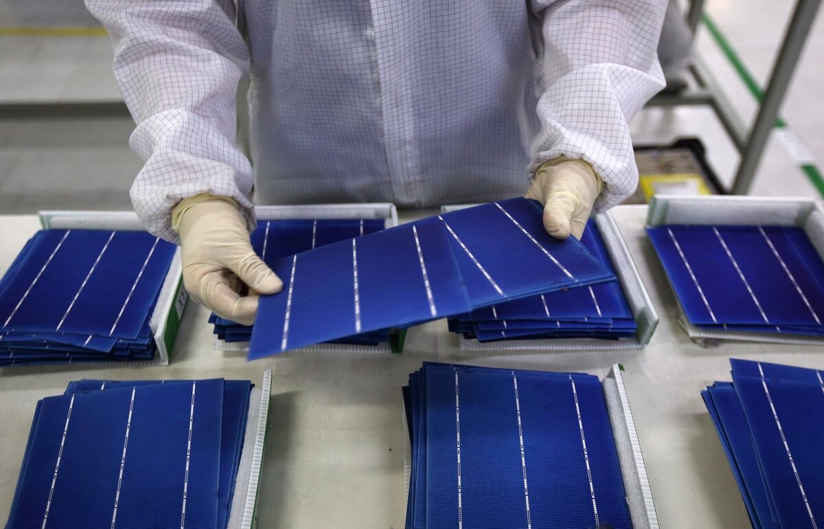 China's Efforts to Curb Solar Glut Show Limited Impact, CEA Says